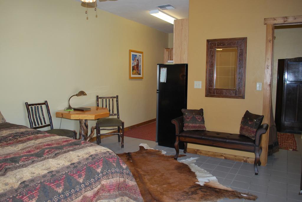 Cowboy'S Lodge Gardiner Kamer foto